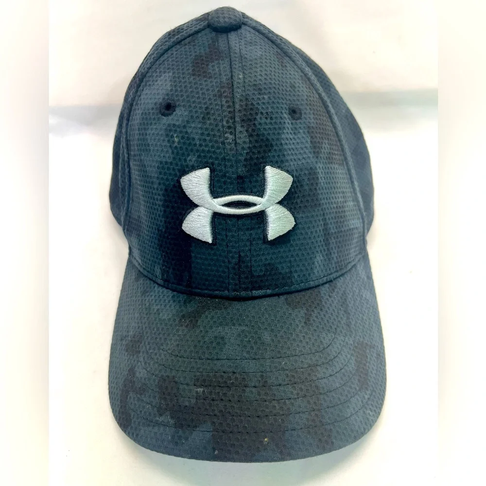 Under Armour Dark‎ Camo Patterned Cap Unisex Youth SM/MD 2016 Gray/Black PREOWN